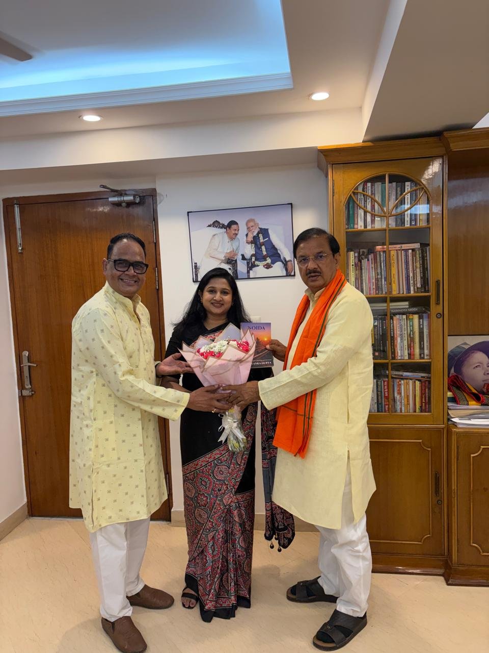 Priyanka Gupta with Dr. Mahesh Sharma and a senior SamaajSevika volunteer